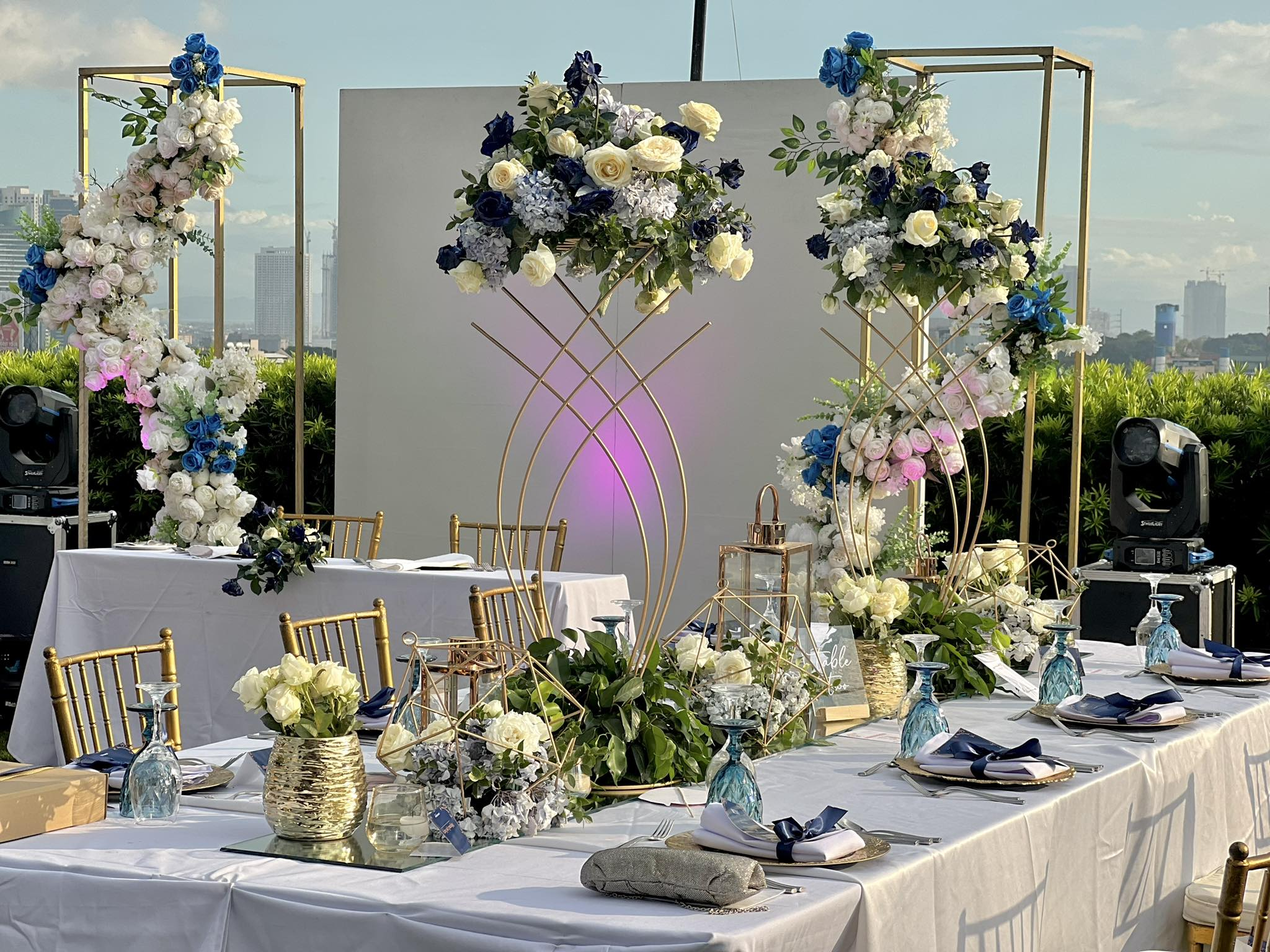 connoisseur bridal fair tablescape